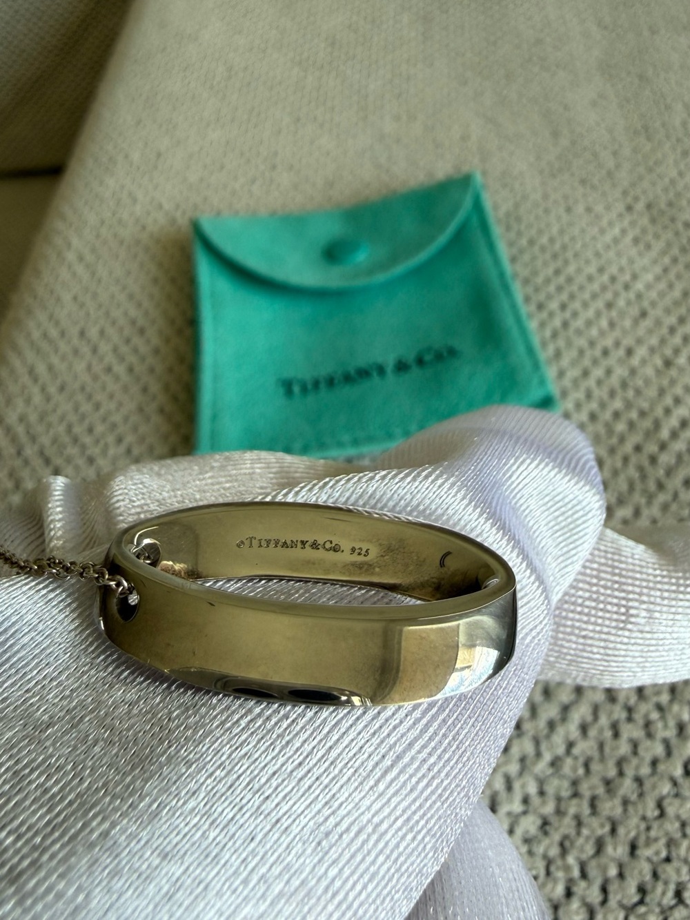 Authentic Tiffany & Co 925 Sterling Silver Oval pendant necklace - Picture 8 of 8